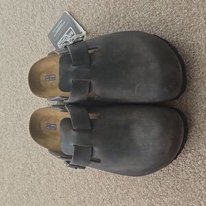 NWT Birkenstock Boston Iron Leather Soft Footbed Narrow Width  Size 10